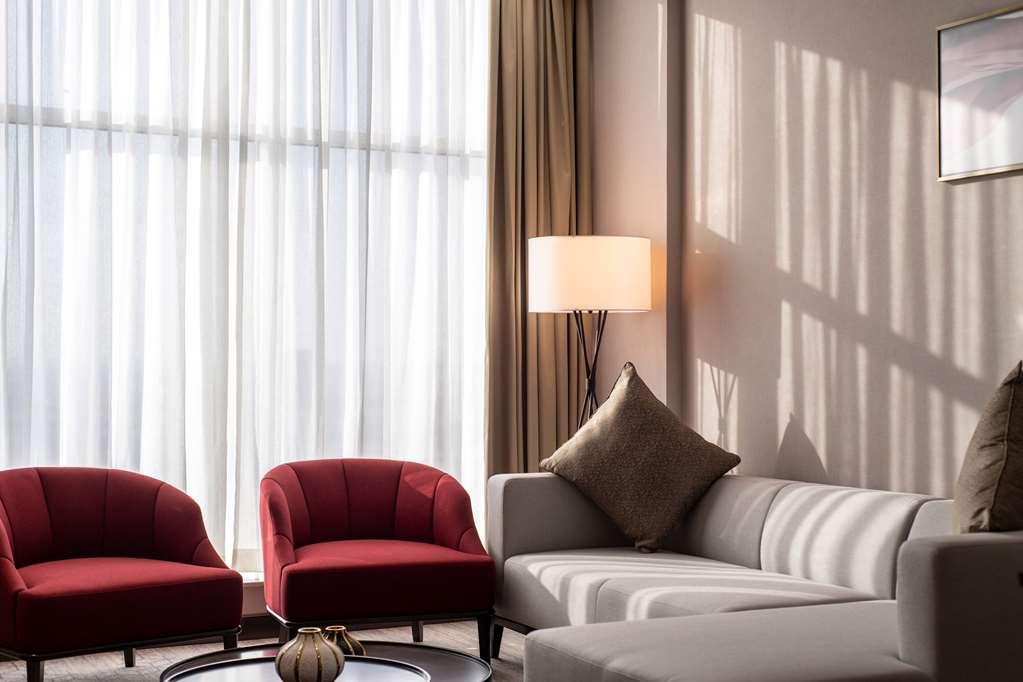 Ramada By Wyndham Riyadh King Fahd Road 客房 照片