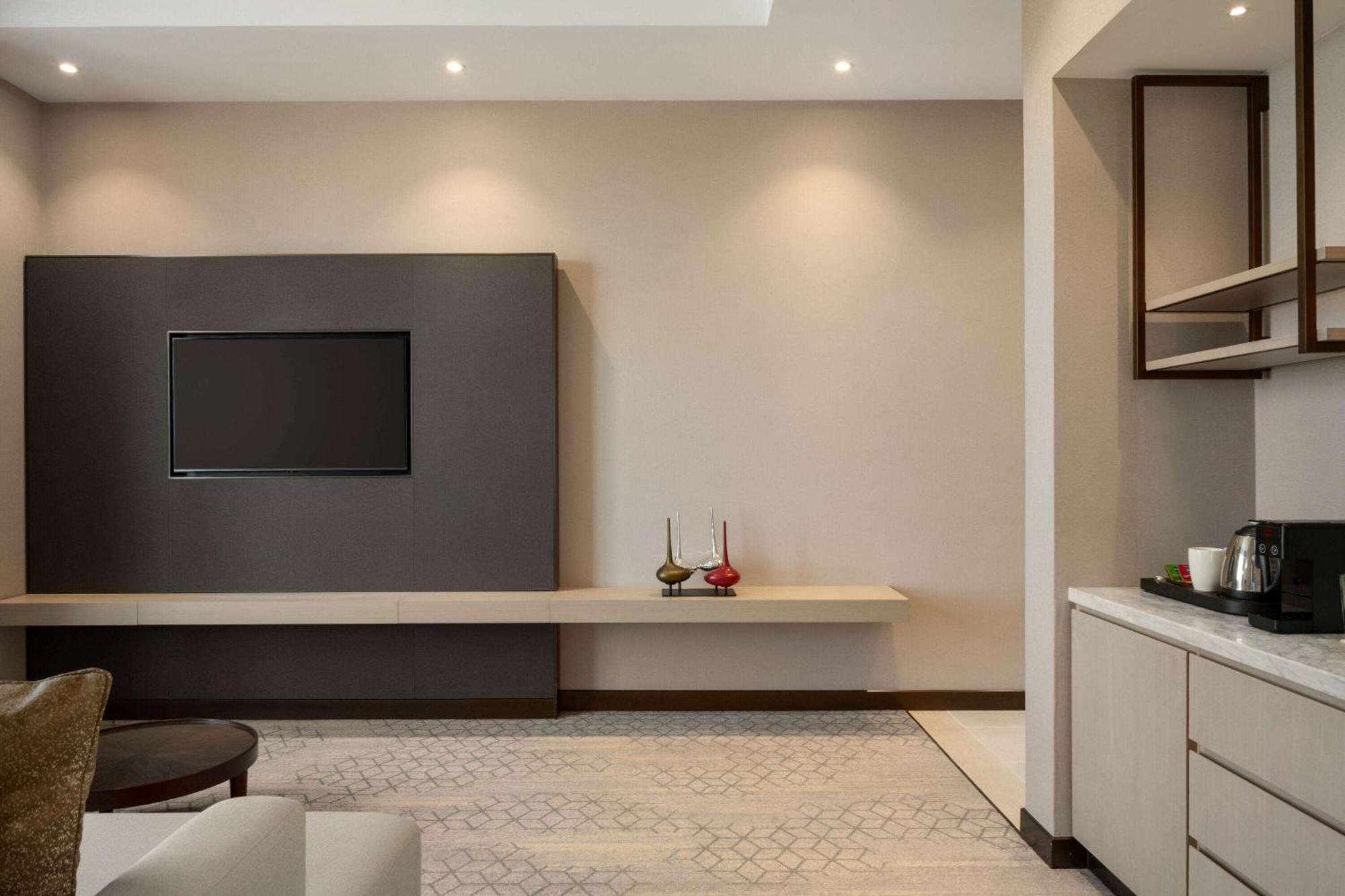 Ramada By Wyndham Riyadh King Fahd Road 外观 照片