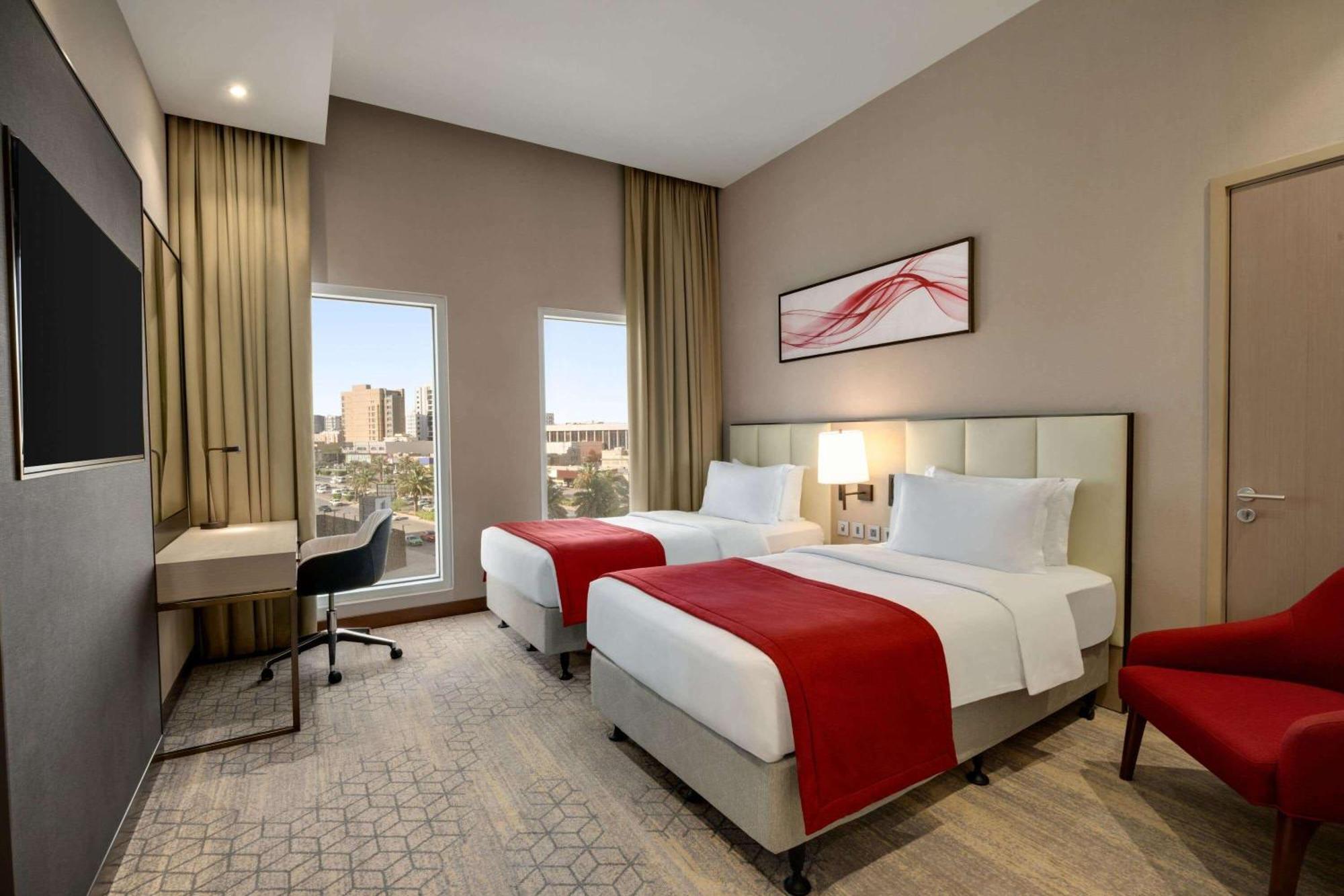 Ramada By Wyndham Riyadh King Fahd Road 外观 照片